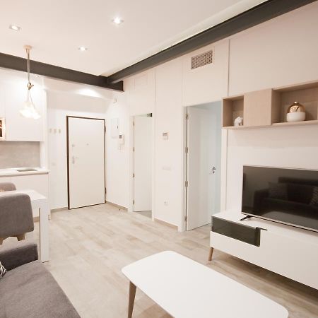 Apartamento Nuevo Y De Lujo En Puerta Del Sol Madrid Exterior foto
